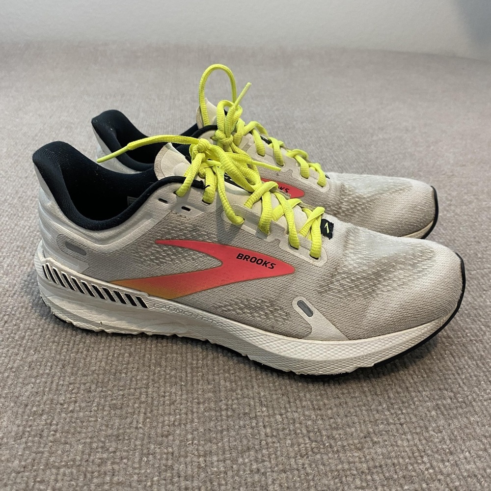 Brooks Launch GTS Running Shoes Womens Size 11 White Mesh Cushioned 1203741B148